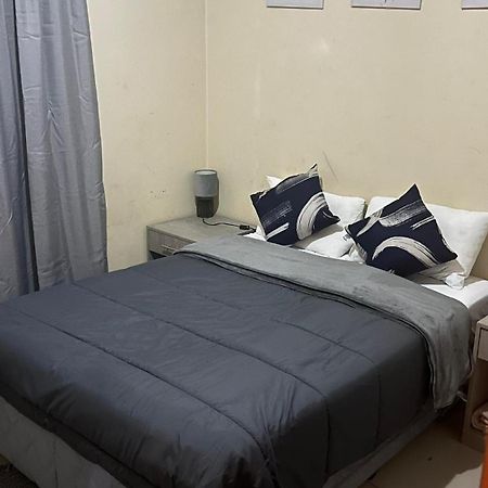 Zakhele Guest House Манзини Экстерьер фото